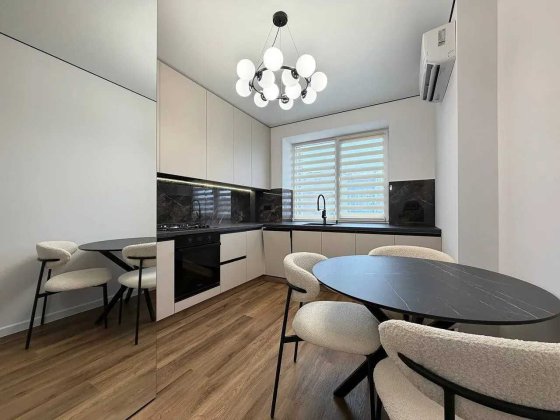 Однокімнатна квартира з ремонтом у ЖК Містечко Центральне Ивано-Франковск