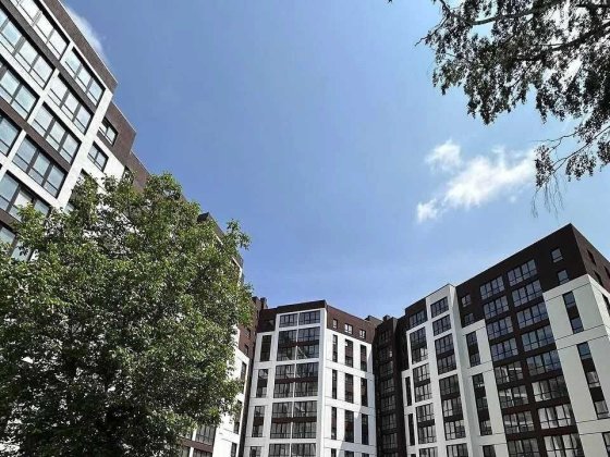 Готова 2к квартира, поруч міське озеро, центр Івано-Франківськ