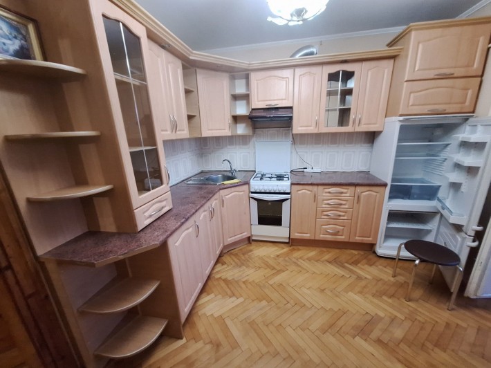 2 кімнатна квартира в Пасічній пл.68.5 кв.м з і/опаленням - фото 1