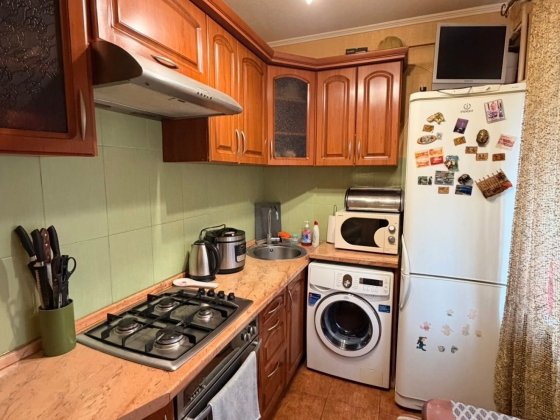 Продається 2-кімнатна квартира в самому центрі Вишневого Вишневе