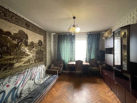 Продається 3-кімнатна квартира в центрі Вишневого Вишневе