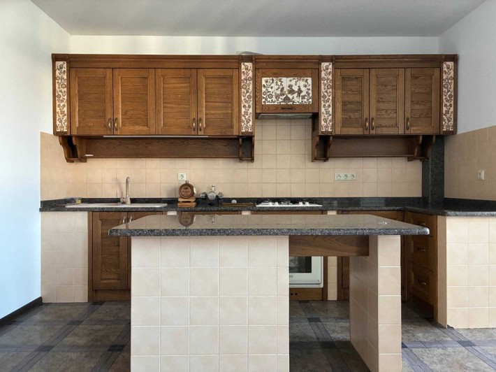 двокімнатна квартира в обжитій цегляній новобудові в центральній части - фото 1