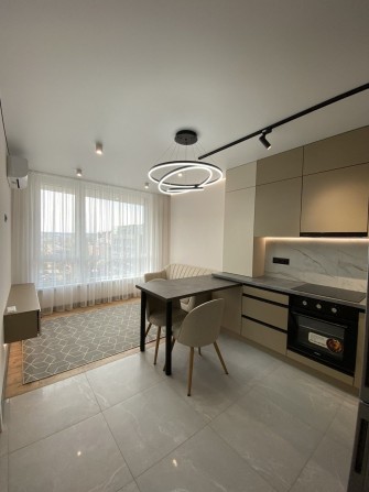 Продаж 1 кім квартири  кухня-студія ЖК А5 під програми - фото 1