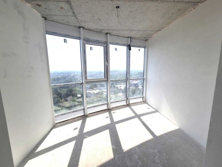 Продається трьохкімнатна квартира - видовий пентхаус в центрі - фото 1