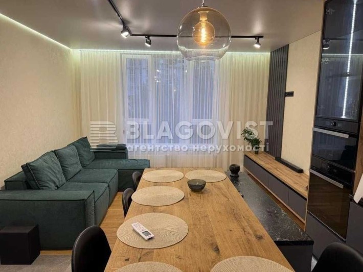 Продаж 2 к квартира вул Чорновола 8 Бровари - фото 1