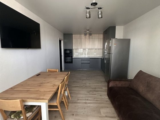 Продаж 2к квартири 78 кв. м на вул. Симоненка 111 Бровари