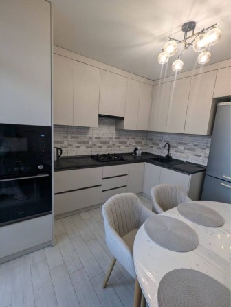 Повноціна двохкімнатна квартира з ремонтом в Ірпені, оформлення 2% - фото 1