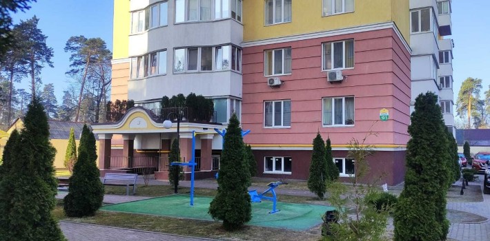 Двокімнатна 68м. Центр Бучі. Від власника. Будинок заселений. Держпрограми - ТАК. Індивідуальне газо - фото 1