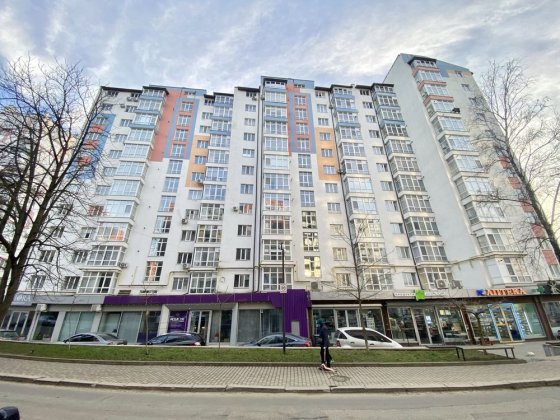 Продається 3к. квартира. Вул. Нац. Гвардії. Чорновола. Дешево. 730$/м2 Ивано-Франковск