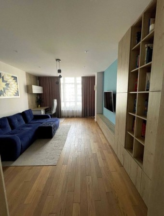 Видова євротрикімнатна квартира в новобудові біля парку - фото 1