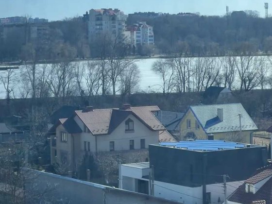 Простора трикімнатна квартира біля міського озера ЖК Манхетен Ивано-Франковск