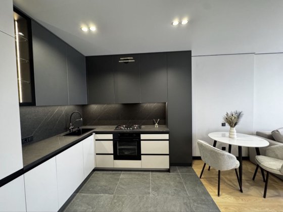 Нова та стильна квартира з газом в жк Нові Метри п27