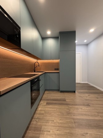 Видова 2 к квартира в центрі з дизайнерським ремонтом. Буча Авенір - фото 1