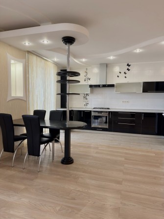 Продаж класної комфортної квартири для сім'ї, Центр - Новобудова - фото 1