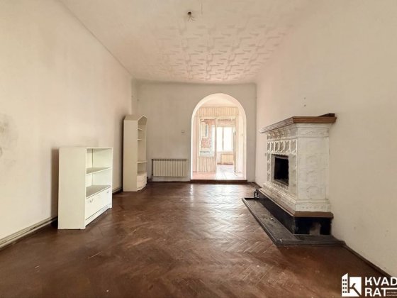 Продаж 4кім квартири в центрі з гаражем та земельною ділянкою Івано-Франківськ