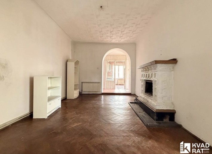 Продаж 4кім квартири в центрі з гаражем та земельною ділянкою - фото 1