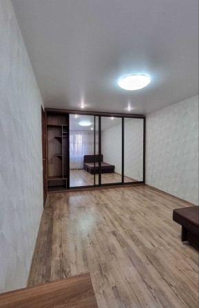 Однокімнатна квартира з новим ремонтом в Бучі(центр), мінімальне оформлення, ЄВідновлення -так! - фото 1