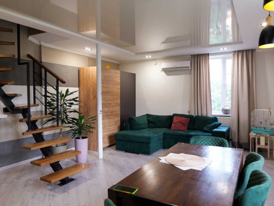 Стильна дворівнева квартира в центрі! Луцьк