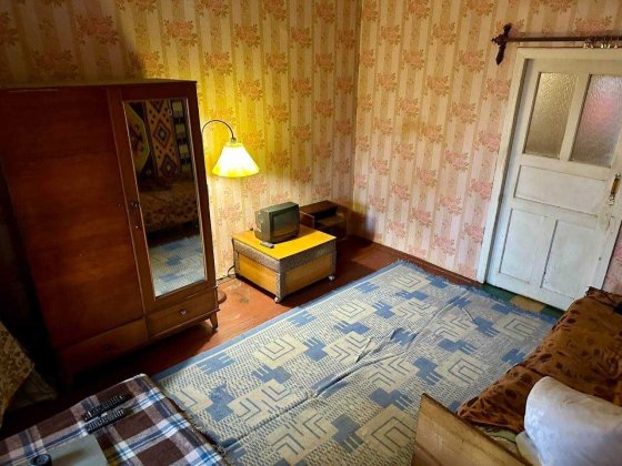 Продає 3-кімн сталінка на Червоній Кривий Ріг