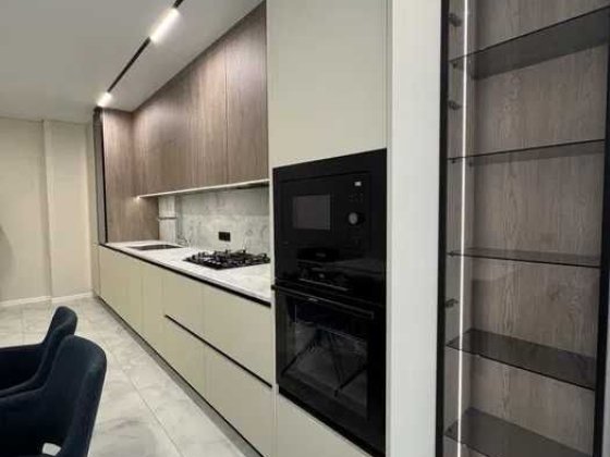 Стильна 2-кім з авторським ремонтом, центр, інд. газ опалення, 4 пов Івано-Франківськ