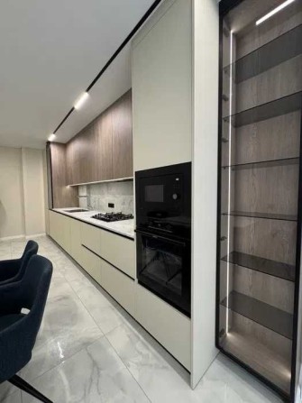 Стильна 2-кім з авторським ремонтом, центр, інд. газ опалення, 4 пов - фото 1