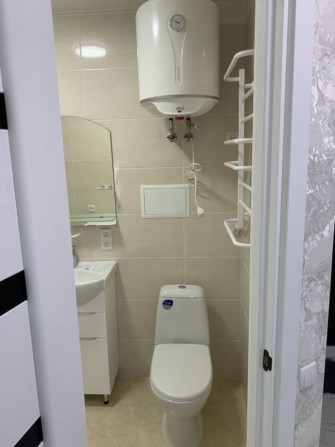 l Продається 3-х кімнатна квартира на Молодіжному - фото 1