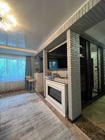 Продаж трикімнатної квартири з ремонтом - фото 1