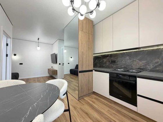 Однокімнатна з ремонтом у ЖК Містечко Центральне Івано-Франківськ