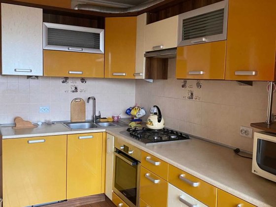 Продаж 2 кім квартири з ремонтом у спокійному районі міста Івано-Франківськ