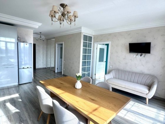 Квартира з ремонтом та меблями у ЖК Британія Hall — 60 м.кв.