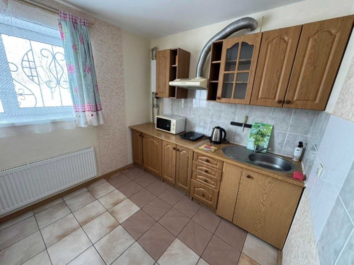 1 кімнатна квартира  з ремонтом та меблями. - фото 1