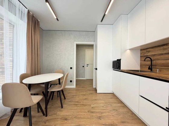 Терміново! Однокімнатна з балконом біля озера Ивано-Франковск