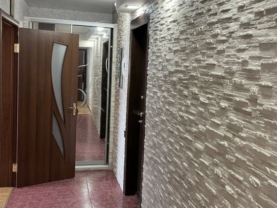 ВІД ВЛАСНИКА!!4к КВАРТИРА З КАПРЕМОНТОМ! ВСЕ НОВЕ! ЗАЇЖДЖАЙ І ЖИВИ! 17 квартал .СЕРГІЯ КАЛАЧЕВСЬКОГО Кривой Рог