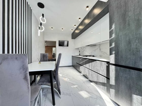 Стильна 2-кімнатна квартира 63 м² з ремонтом і технікою Ивано-Франковск