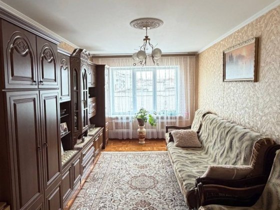 Продам комфортну трикімнатну квартиру Луцьк