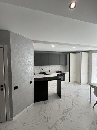 Продам квартиру півторачку у новобудові - фото 1