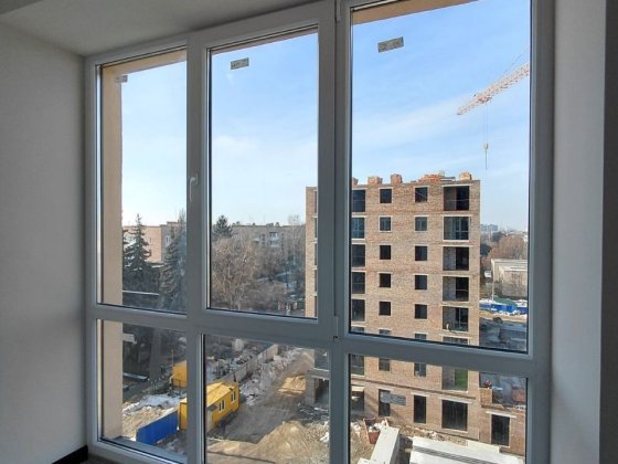 Однокімнатна з ремонтом і автономним опаленням! Луцк