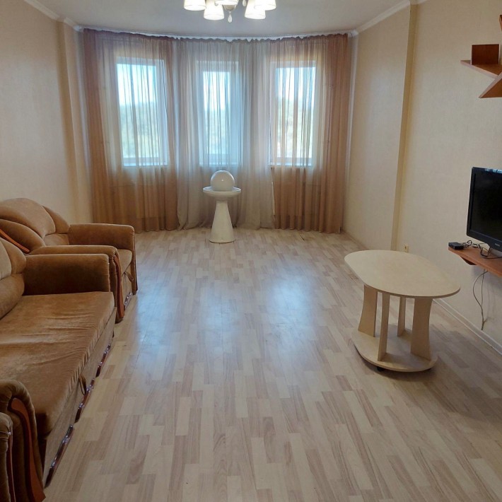 Продаж великої Трикімнатної квартири в Бучі, 90м2, оформ 2%, Сертифіка - фото 1