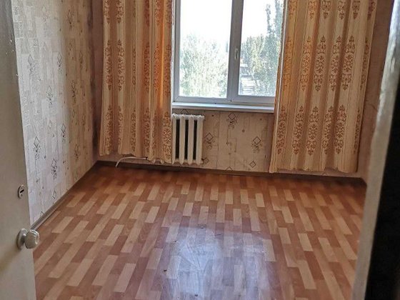 Продам 3 кімнатну квартиру вул. Блюхера /П. Дорошенка/ Кривой Рог