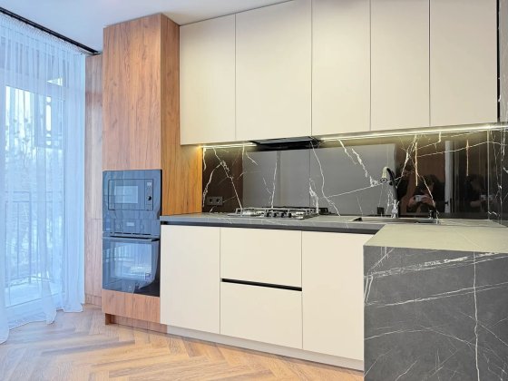 Однокімнатна в 5-ти хв від центру/відкритий балкон/4 пов! Ивано-Франковск