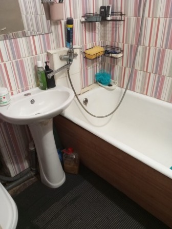 Продам 1 комнатную квартиру на 98 квартале 2 этаж ул Ярослава Мудрого - фото 1