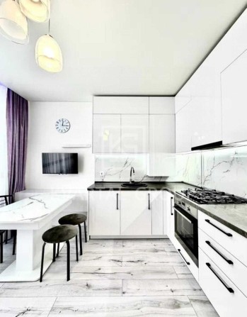 Продаж великої євро-двушки 45 м² з ремонтом та меблями ЖК «Нова Буча » без комісії - фото 1