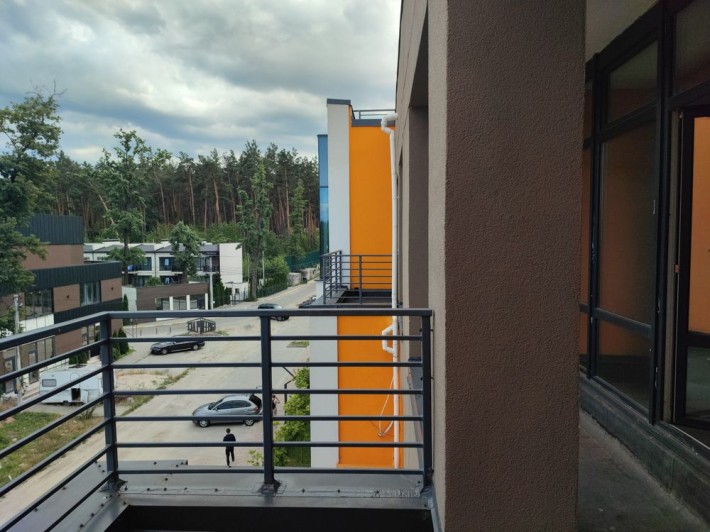 Дуже велика і простора квартира в Ірпені з газом! - фото 1