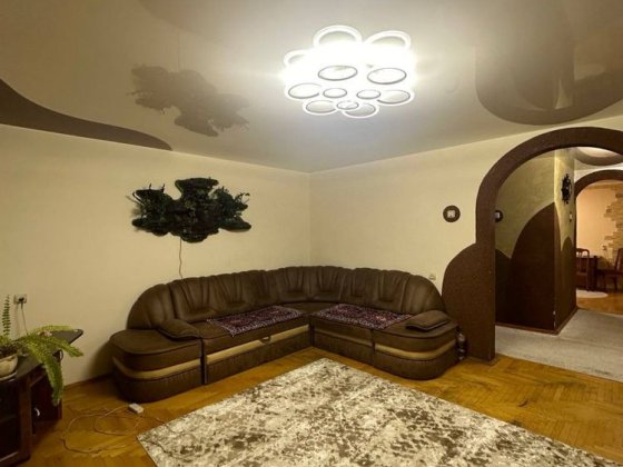 Продам 3-х кімнатну квартиру з ремонтом біля Велесу. Під постанови Івано-Франківськ