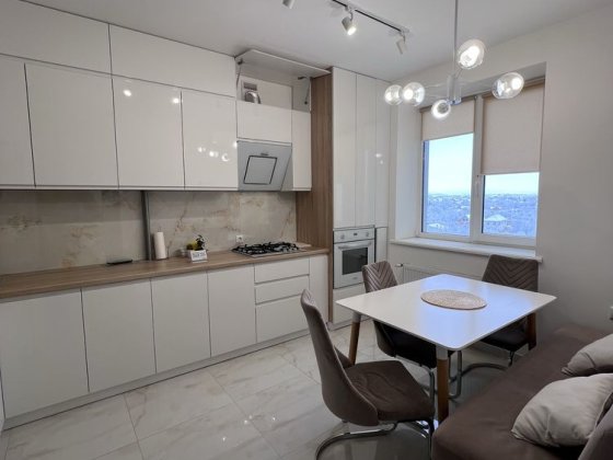 2 кім квартира у ЖК біля Епіцентру Ивано-Франковск