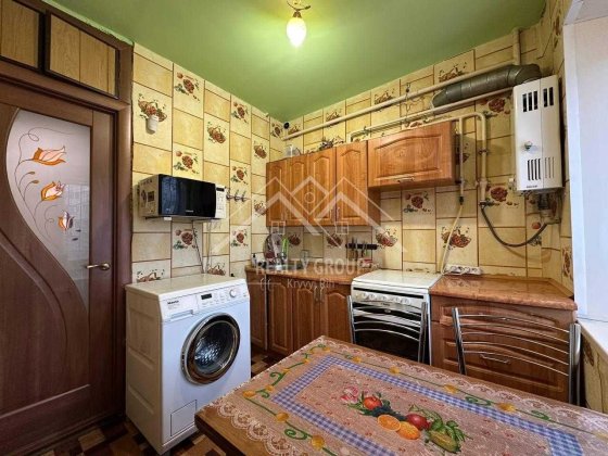 Продаж 3к квартири з меблями і технікою Кривой Рог