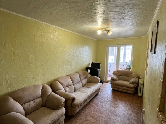 Трикімнатна на 5 мкр.Зарічний від власника Кривой Рог