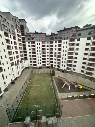 Продаж 2 км квартири поруч з річкою - фото 1