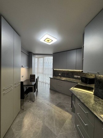 2Кімнатна у ЖК Яровиця гарний ремонт меблі - фото 1