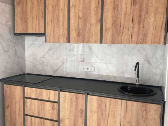 Повноцінна однокімнатна з ремонтом